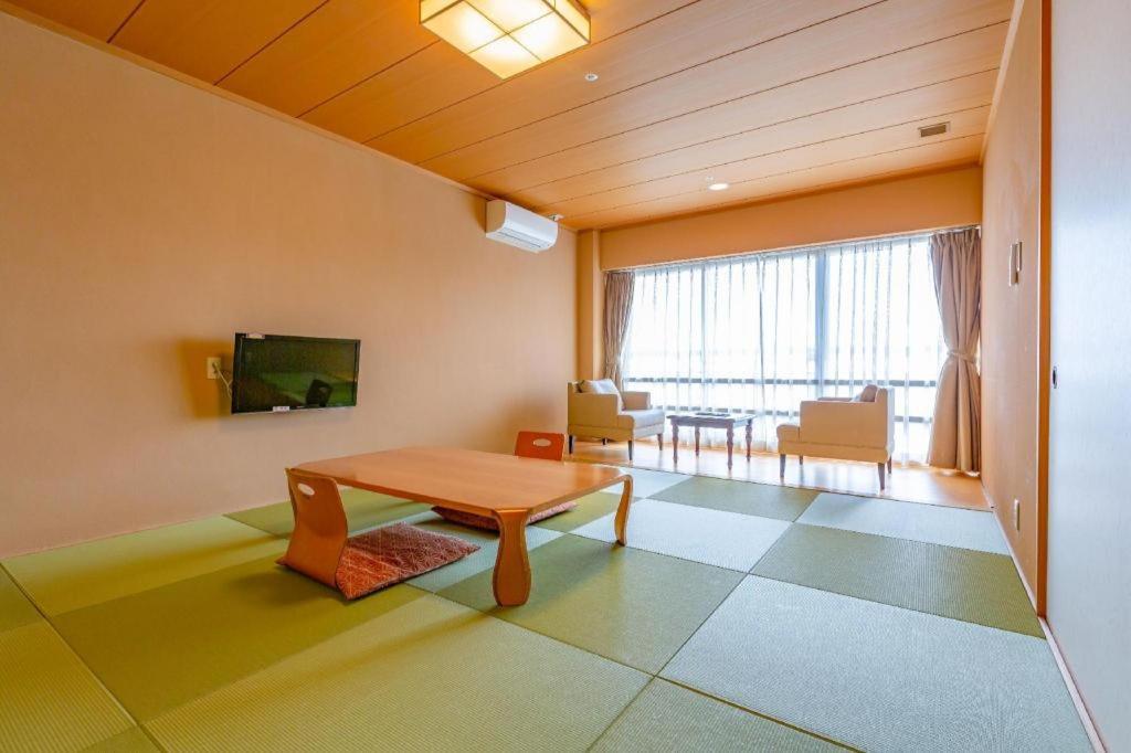 Ooedo Onsen Monogatari Kanko 3* Minoh