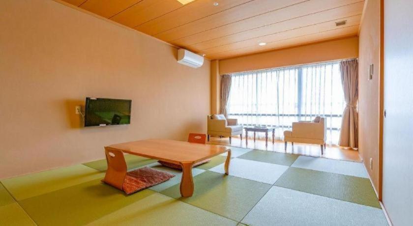 Hotel Ooedo Onsen Monogatari Kanko 3*