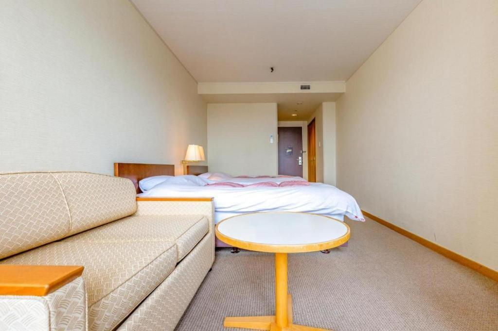 Hotel Ooedo Onsen Monogatari Kanko Minoh