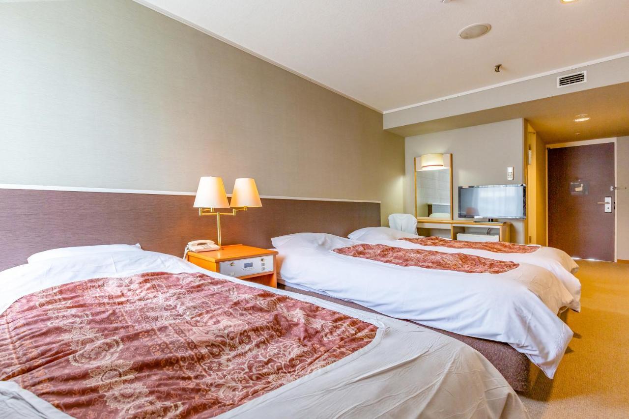Hotel Ooedo Onsen Monogatari Kanko 3*